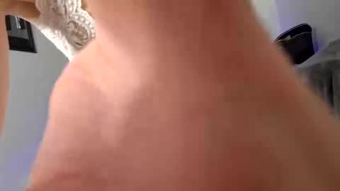 Snapshot of koniann chatting on January 14, 2025, 3:01 am KonIann online show from January 14, 2025, 3:01 am