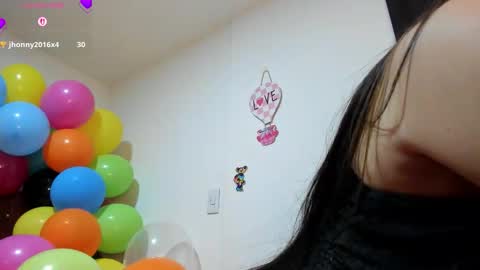 konie Diaz online show from April 24, 2026, 2:36 am
