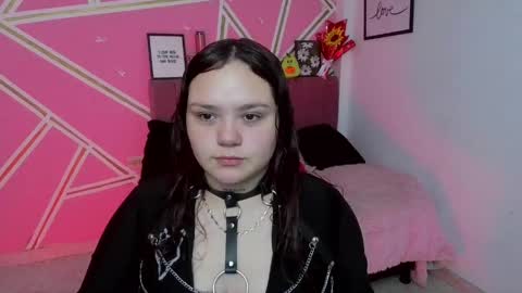 camila online show from May 22, 2026, 3:02 am