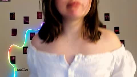 shy Kora online show from March 18, 2026, 9:34 am