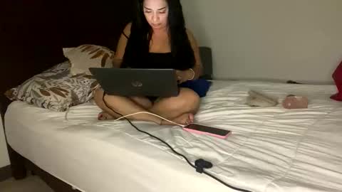 koral_hopkins online show from March 16, 2026, 5:44 am