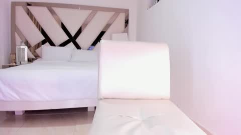 Koral Cuz online show from October 23, 2025, 5:01 pm