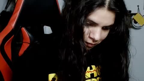 Snapshot of koranikky08 chatting on December 3, 2024, 1:19 am Karoll online show from December 3, 2024, 1:19 am