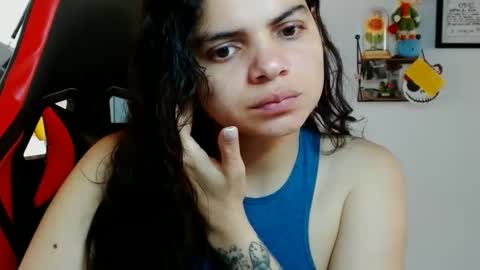 Snapshot of koranikky08 chatting on December 7, 2024, 4:36 pm Karoll online show from December 7, 2024, 4:36 pm