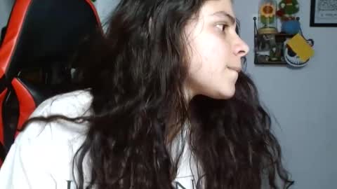 Snapshot of koranikky08 chatting on December 13, 2024, 4:00 am Karoll online show from December 13, 2024, 4:00 am