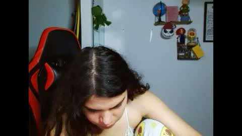 Snapshot of koranikky08 chatting on December 29, 2024, 1:45 am Karoll online show from December 29, 2024, 1:45 am