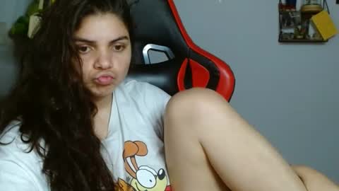 Snapshot of koranikky08 chatting on December 31, 2024, 1:04 am Karoll online show from December 31, 2024, 1:04 am