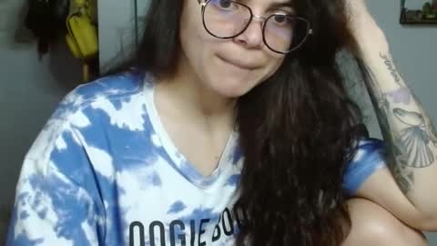 Snapshot of koranikky08 chatting on January 11, 2025, 10:29 pm Karoll online show from January 11, 2025, 10:29 pm