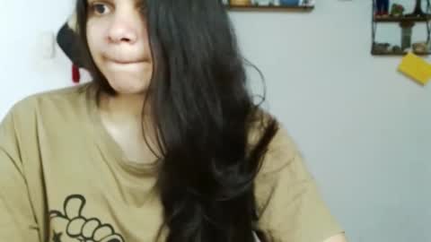 Snapshot of koranikky08 chatting on February 4, 2025, 9:20 pm Karoll online show from February 4, 2025, 9:20 pm