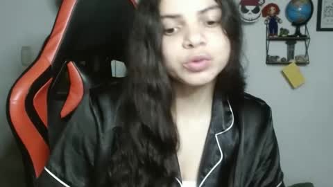 Snapshot of koranikky08 chatting on February 18, 2025, 12:15 am Karoll online show from February 18, 2025, 12:15 am