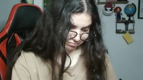 Snapshot of koranikky08 chatting on February 19, 2025, 2:12 am Karoll online show from February 19, 2025, 2:12 am