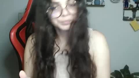 Snapshot of koranikky08 chatting on February 20, 2025, 12:19 am Karoll online show from February 20, 2025, 12:19 am