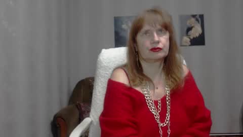 Snapshot of koroleva70 chatting on December 13, 2024, 7:10 pm VIKA online show from December 13, 2024, 7:10 pm