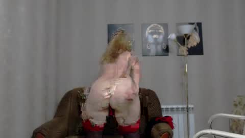 Snapshot of koroleva70 chatting on October 28, 2025, 6:21 pm VIKA online show from October 28, 2025, 6:21 pm