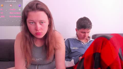 Twiix online show from April 21, 2026, 4:23 pm