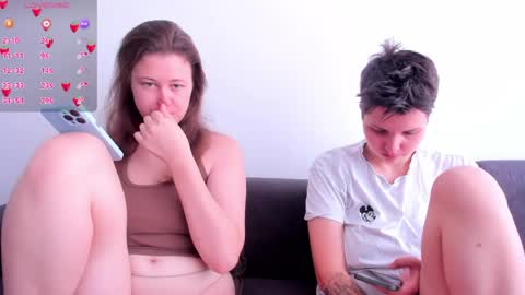 Twiix online show from May 7, 2026, 4:23 pm