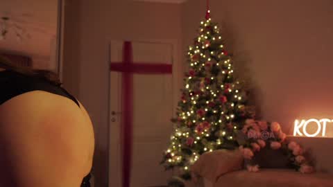 Snapshot of kottyaa_ch chatting on December 26, 2024, 8:42 pm Kottyaa cb FOLLOWING online show from December 26, 2024, 8:42 pm