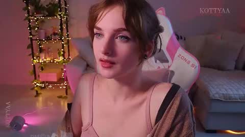 Snapshot of kottyaa_ch chatting on October 5, 2025, 12:58 pm Kottyaa cb FOLLOWING online show from October 5, 2025, 12:58 pm