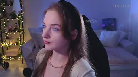 Snapshot of kottyaa_ch chatting on November 7, 2025, 7:03 pm Kottyaa cb FOLLOWING online show from November 7, 2025, 7:03 pm