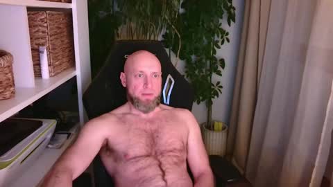 Kotylion online show from January 24, 2025, 4:28 pm