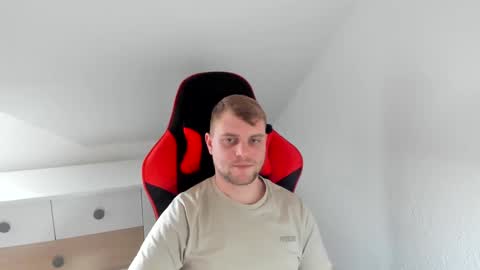 Snapshot of kozik1992 chatting on February 5, 2025, 12:38 pm Bartek online show from February 5, 2025, 12:38 pm