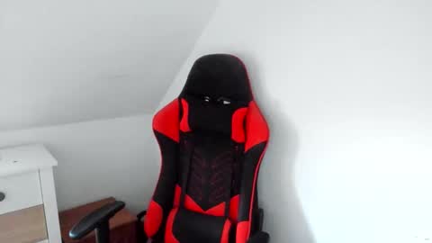 Snapshot of kozik1992 chatting on October 27, 2025, 11:25 am Bartek online show from October 27, 2025, 11:25 am