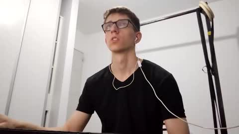 Facu online show from March 21, 2026, 3:48 pm