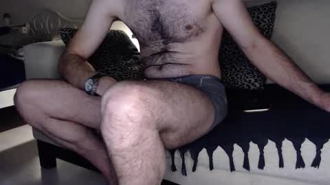 Snapshot of kral_mert chatting on December 4, 2025, 9:01 pm Mert online show from December 4, 2025, 9:01 pm