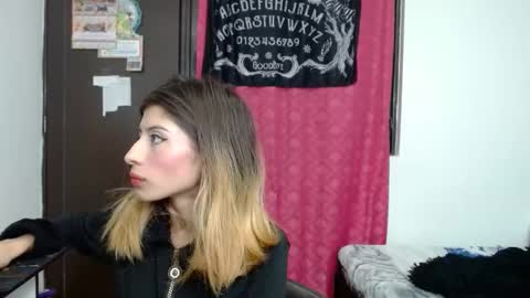 kratos_and_afrodita online show from February 8, 2026, 9:07 pm