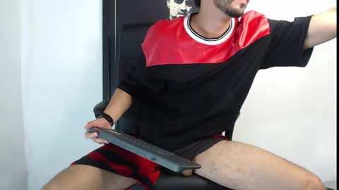 Snapshot of kratoswolf chatting on May 20, 2026, 6:47 pm kratoswolf online show from May 20, 2026, 6:47 pm