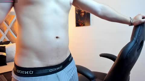 Snapshot of kraven_lust chatting on May 8, 2026, 3:12 am Kraven online show from May 8, 2026, 3:12 am
