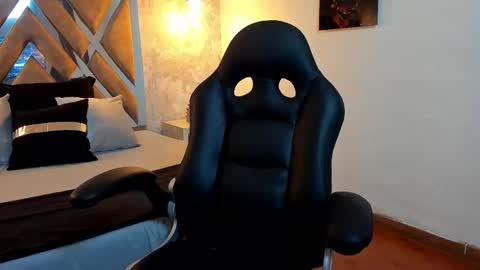 Snapshot of kraven_lust chatting on May 27, 2026, 3:03 am Kraven online show from May 27, 2026, 3:03 am
