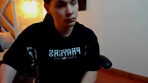 Snapshot of kraven_lust chatting on June 5, 2026, 3:13 am Kraven online show from June 5, 2026, 3:13 am