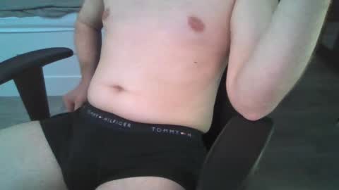 Snapshot of kravensin chatting on February 19, 2026, 2:35 pm kravensin online show from February 19, 2026, 2:35 pm