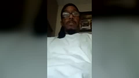 Snapshot of kream73 chatting on June 21, 2026, 11:46 am kream73 online show from June 21, 2026, 11:46 am