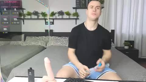 kris_braun online show from March 15, 2026, 9:15 am