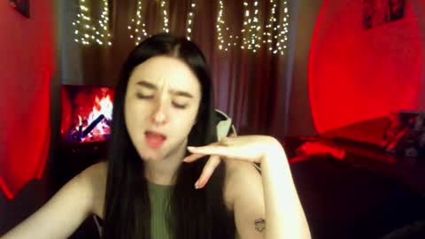 Snapshot of krisbadass chatting on October 27, 2025, 9:35 am Kris online show from October 27, 2025, 9:35 am