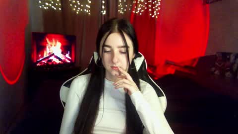 Snapshot of krisbadass chatting on November 4, 2025, 7:29 am Kris online show from November 4, 2025, 7:29 am