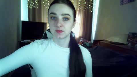 Snapshot of krisbadass chatting on November 13, 2025, 9:30 am Kris online show from November 13, 2025, 9:30 am