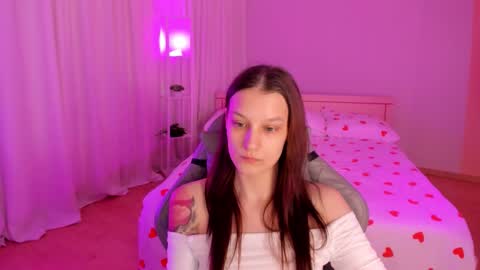 krisdoeil online show from February 25, 2026, 2:10 am