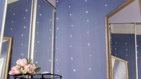 kriskras__ online show from September 19, 2025, 5:20 am