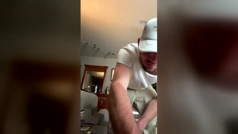 krispyholmes online show from May 28, 2026, 7:11 pm
