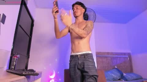 Snapshot of kriss_edwards chatting on September 13, 2025, 10:31 pm Kriss online show from September 13, 2025, 10:31 pm