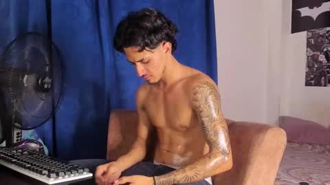 Snapshot of kriss_edwards chatting on October 12, 2025, 12:42 am Kriss online show from October 12, 2025, 12:42 am