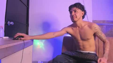 Snapshot of kriss_edwards chatting on October 12, 2025, 6:18 pm Kriss online show from October 12, 2025, 6:18 pm