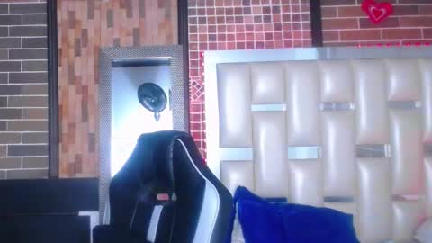 Snapshot of kriss_sweetboobs chatting on February 23, 2025, 4:35 pm kriss_sweetboobs online show from February 23, 2025, 4:35 pm