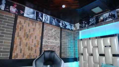 Snapshot of kriss_sweetboobs chatting on September 30, 2025, 12:32 pm kriss_sweetboobs online show from September 30, 2025, 12:32 pm