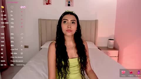 Snapshot of krissell_ chatting on November 18, 2025, 11:15 pm SammyKrissell online show from November 18, 2025, 11:15 pm