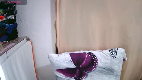 krissone online show from February 26, 2026, 9:47 pm