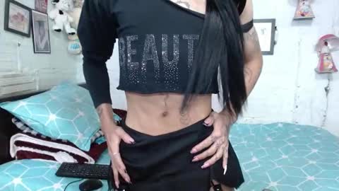 Snapshot of krisstal703358 chatting on November 23, 2025, 5:40 am krisstal703358 online show from November 23, 2025, 5:40 am